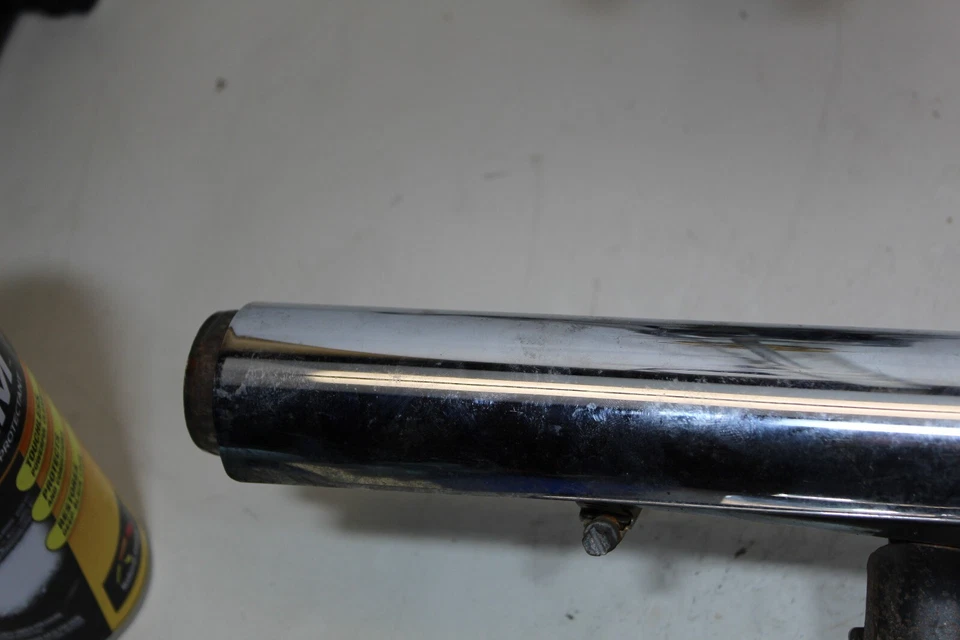 Silenciador de cabezal de sistema de escape delgado Harley FLS Softail 12-17 usado OEM Foto 4 de 4