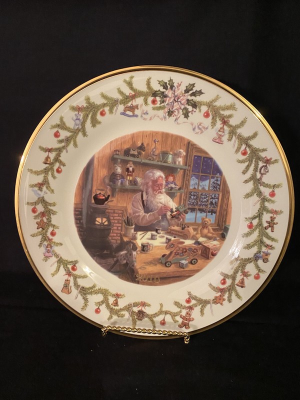Lenox The Annual Santa Collector Plate 2010, First In Series