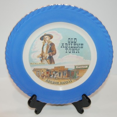VINTAGE OLD ABILENE TOWN KANSAS SOUVENIR PLATE WILD BILL HICKOK BLUE JAPAN 10''