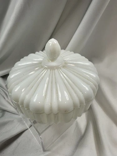 Vintage Anchor Hocking Old Cafe Milk Glass Covered Bowl With Lid 6 1/2"