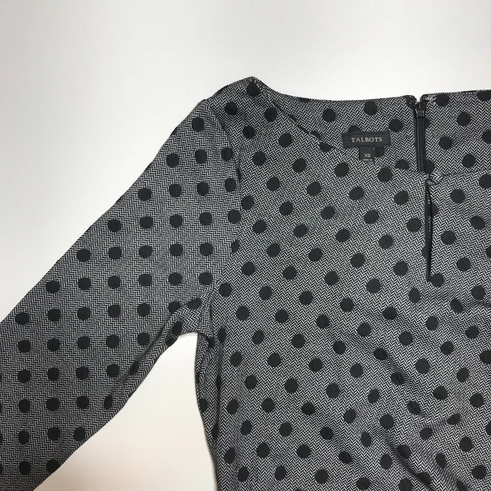 Vestido Vaina Talbots Para Mujer XS Gris Negro Lunares Espiga Ponte Mangas 3/4 Foto 3 de 4