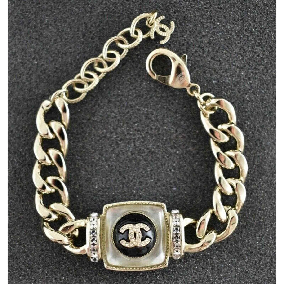 Chanel bracelet cc deals