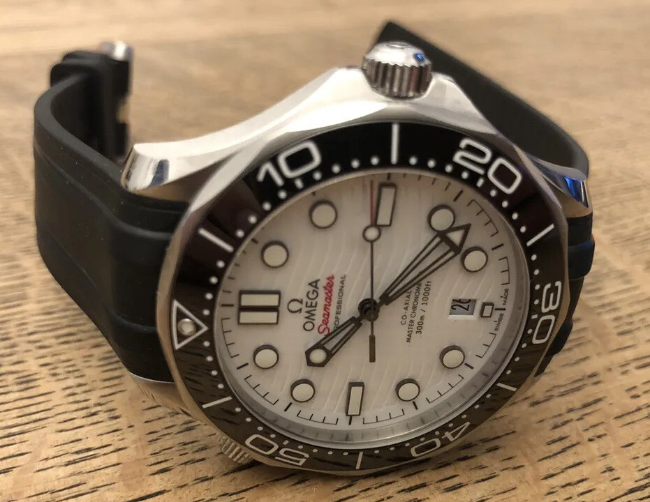 OMEGA Seamaster 300m 42mm “Great White 