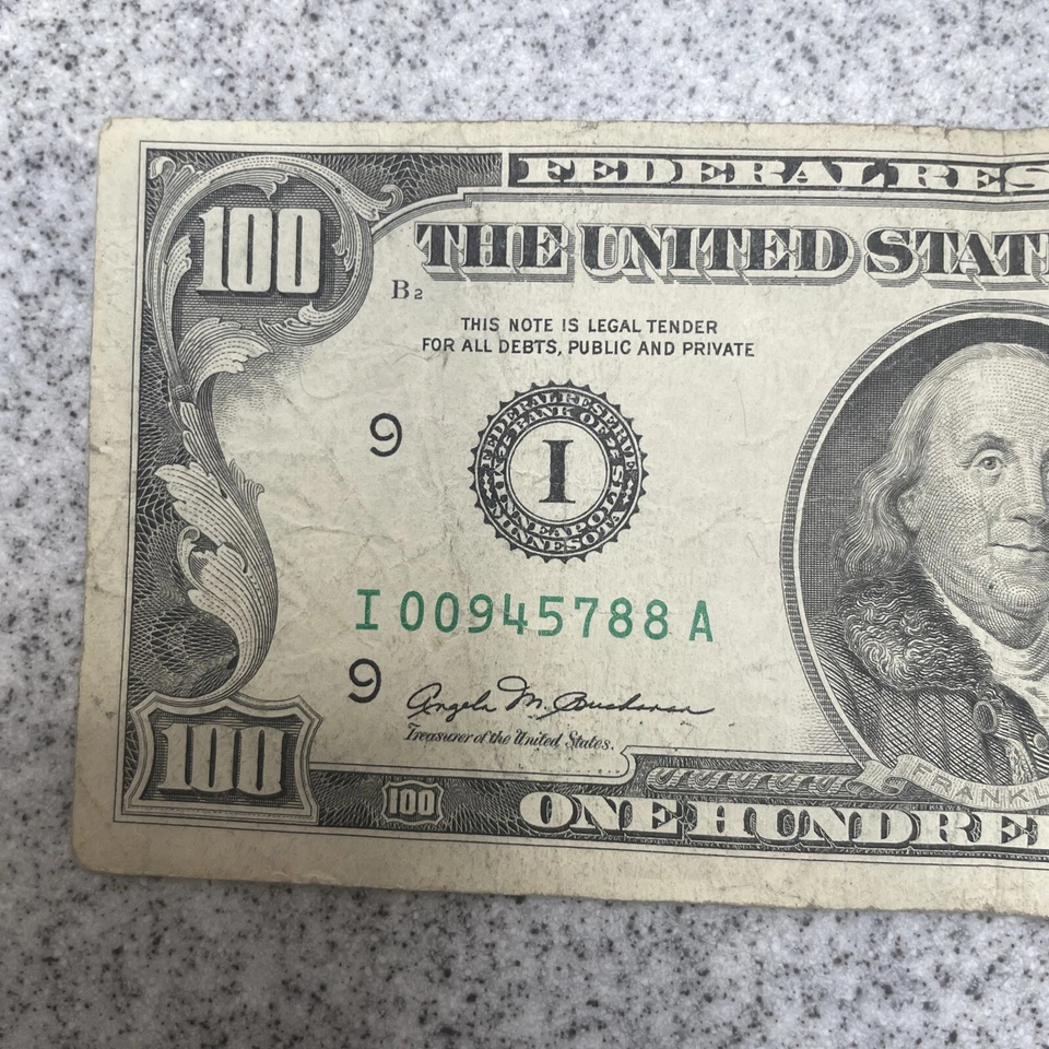 1981 $100 Hundred Dollar Bill Rare Federal Reserve Note Vintage 44 years old - Image 4 of 4