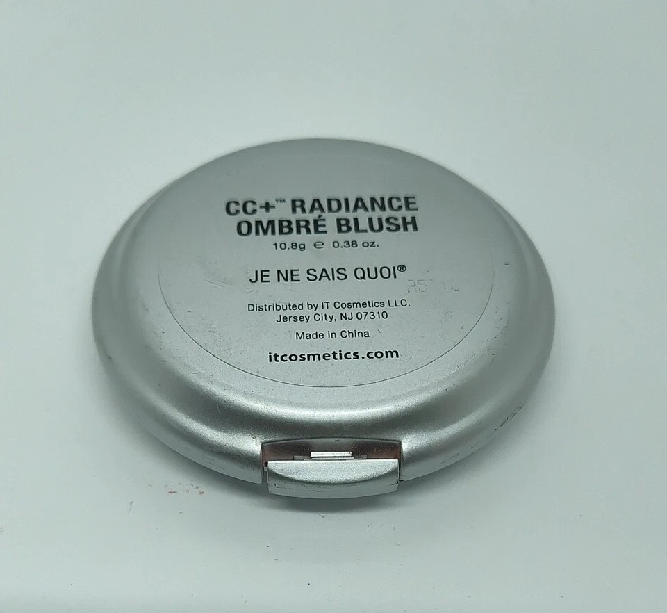it Cosmetics CC+ Radiance Ombre Blush Je Ne Sais Quoi (Damaged/Broken in Pieces) - Image 4 of 4