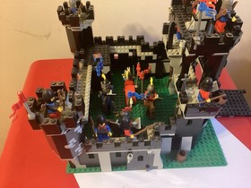 LEGO Castle: Black Monarch's Castle (6085)
