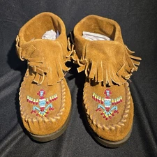Minnetonka Thunderbird Fringe Moccasin Boots Suede Beaded Brown Women’s Sz 7-7.5