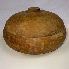 Turned Wood Lidded Bowl. 9 Diameter . Very Nice. Natural Finish.