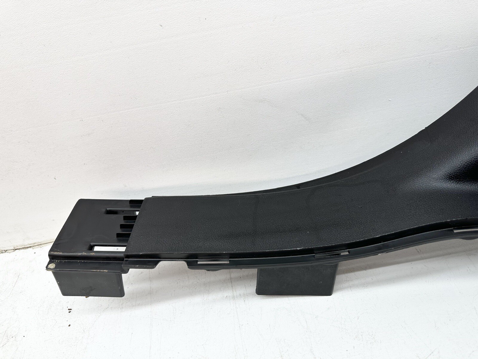 OEM GM 809454945 2016 Sierra Left and Right Sill Plate Kick Panel 