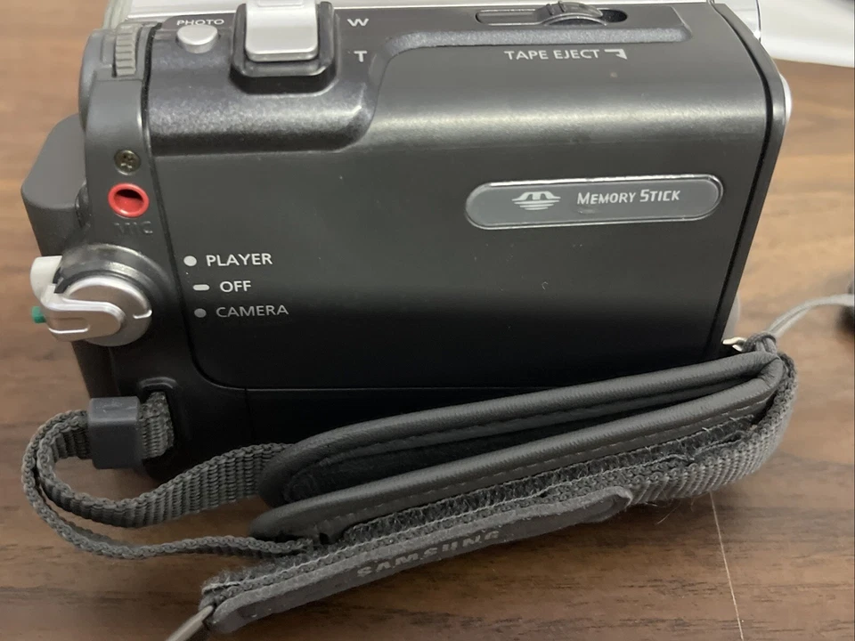 Samsung Digital Cam Mini Dv 900 Zoom Sc D543 Xac No Battery Charger - Image 4 of 4