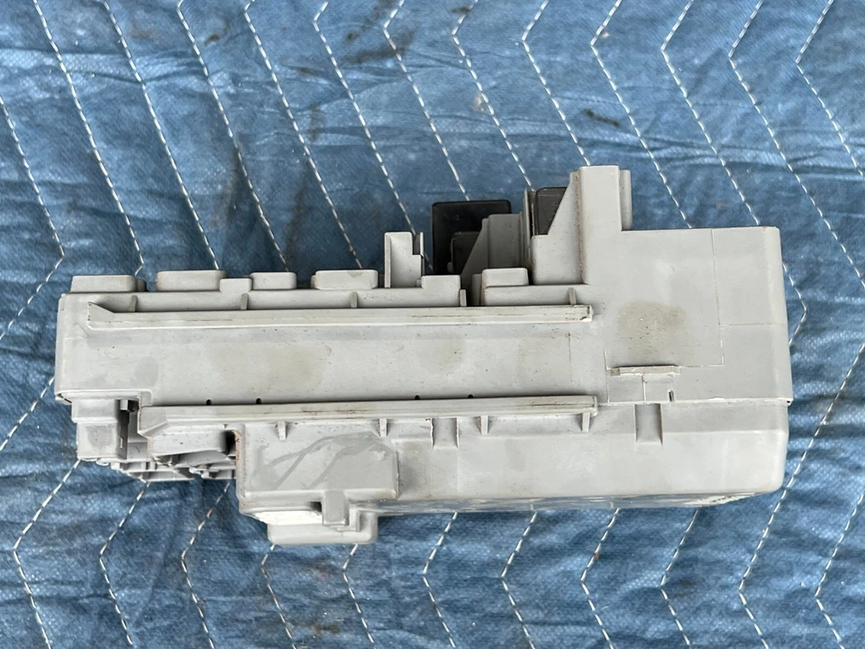 2003-2006 Honda Element DX Dash Fuse Box Interior Relay Unit Assembly #1689CN - Image 3 of 4