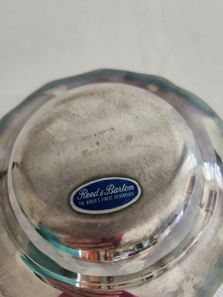 Plato redondo Reed & Barton plateado 1900 Hampton Court Foto 3 de 4