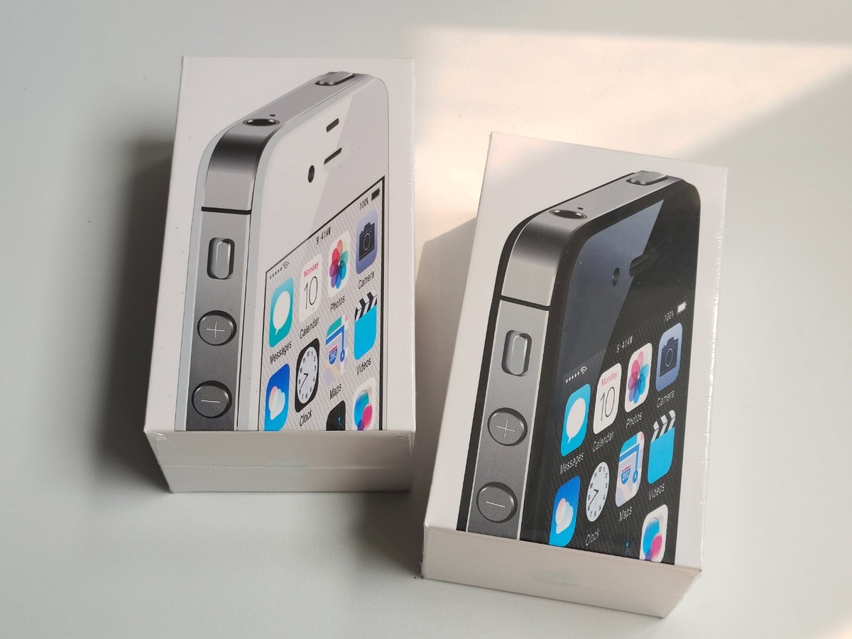 9/10N ew Apple iPhone 4s 8/16/32/64GB Factory UNlocked(any carrier