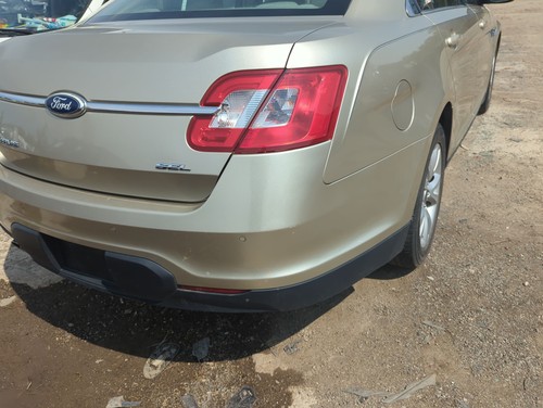 2010-2012 Ford Taurus Rear Bumper Assembly Oem X3YN7