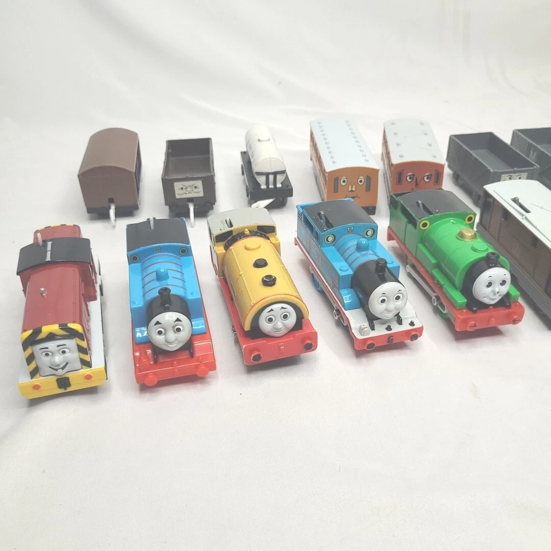  used motorized tested pack of 24 cars 