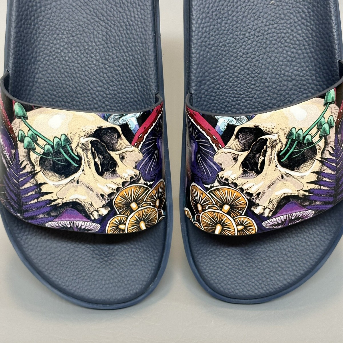 Robert Graham Dock Slide Sandal Men\'s 8 Skull Black Floral EUC P7 Robert Graham Daintree Painted Faded Skull | Mercari main image 2