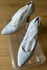 Vintage CHARLES JOURDAN Paris France White Leather 3.75" Classic Pump Size 6.5M