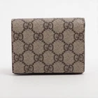 Portefeuille compact Gucci GG Supreme Cherry beige rouge