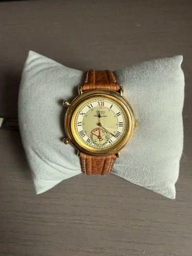 SEIKO 8M25-6000 Dancing Hands Vintage 80's Quartz Alarm Chronograph - NOS