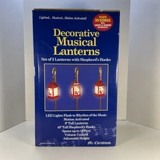 RARE Mr Christmas Decorative Musical Pathway Lanterns W/Shepards Hooks 30 Songs