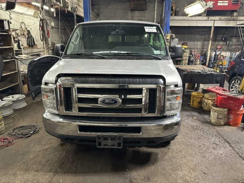 Sección exterior del piso delantero de la consola para camioneta Ford E350 03-19 798477 Foto 4 de 4