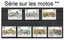 Série complète de timbres neufs** sur les MOTOS