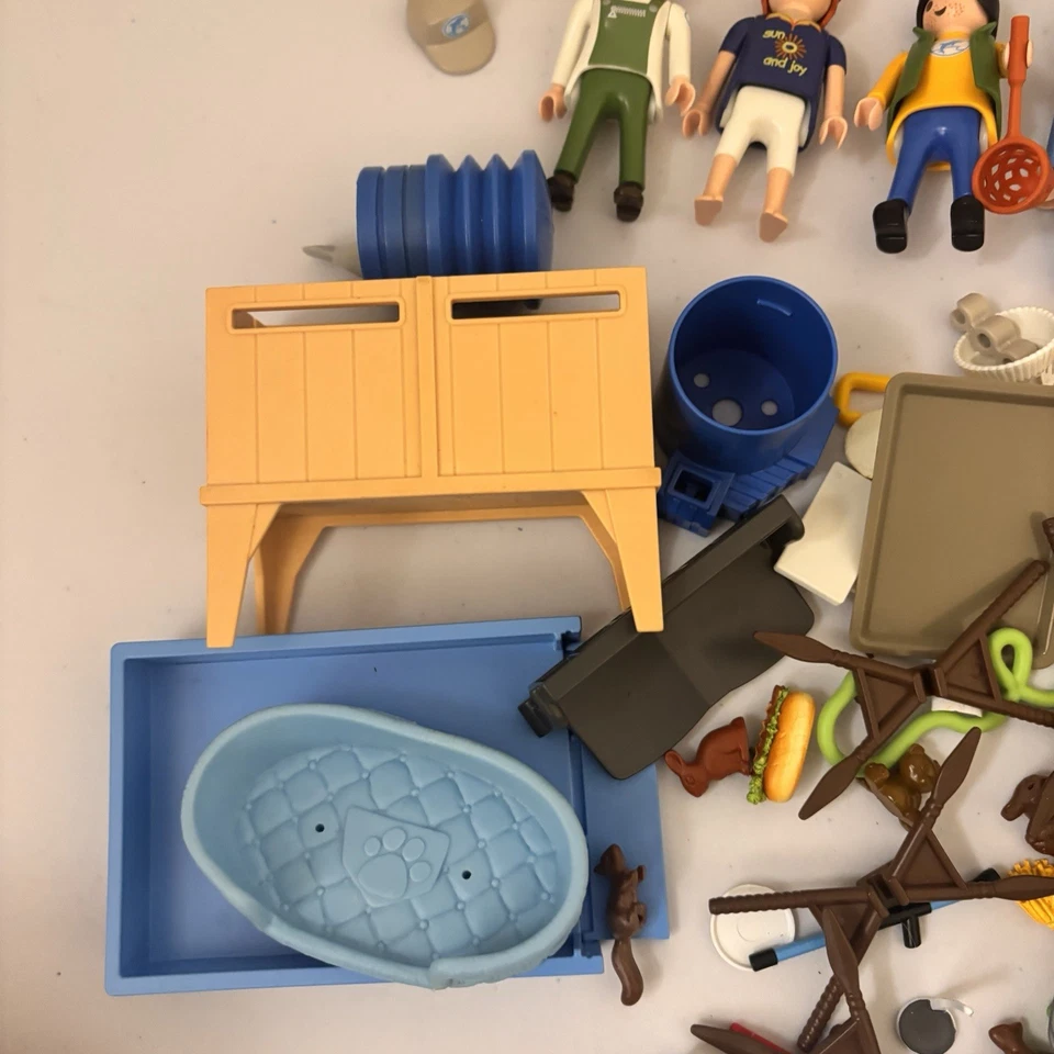 HUGE Lot Of Playmobil 17 People & Animals & Loose Accessories - Image 4 of 4