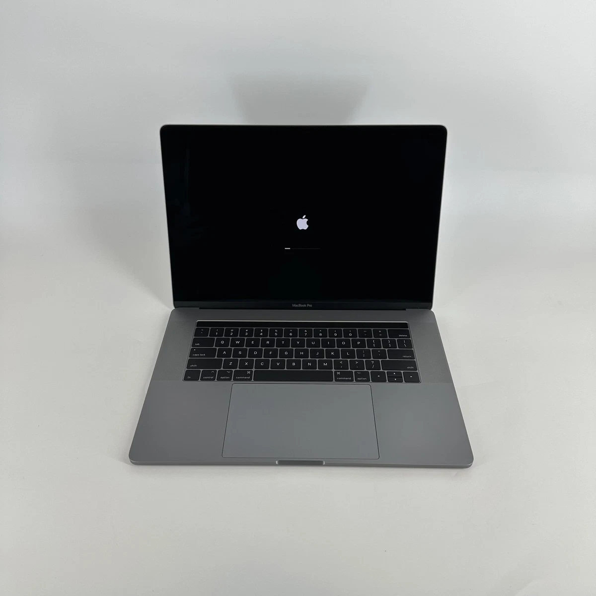 Apple MacBook Pro Intel Core i7 7th Gen. 1TB Hard Drive Laptops