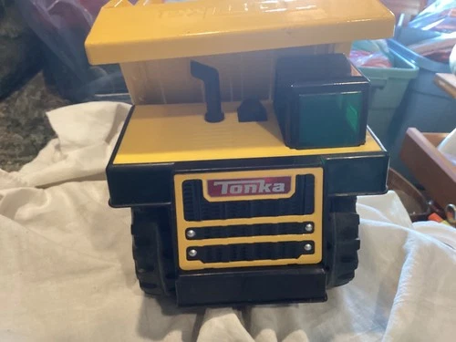 Excellent Pre Owned Tonka Metal/Plastic Dump Truck