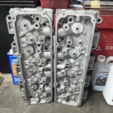 Ford Boss 302 D0ze-6090-a Cylinder Heads