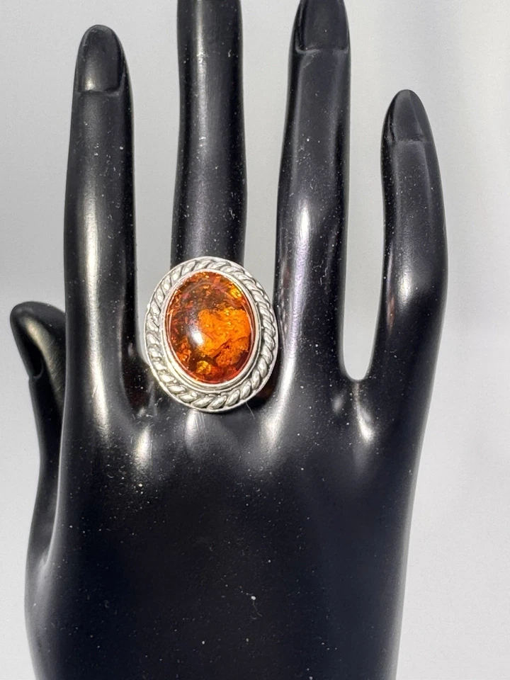 Anillo De Colección MI Artista Firmado Plata Esterlina 925 y Ámbar Báltico Ovalado Talla 8 Unisex Foto 2 de 4