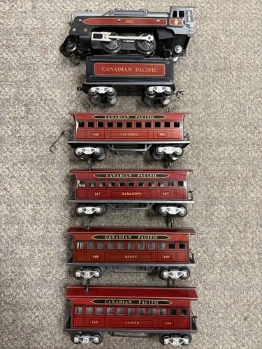 + Marx O Canadian Pacific 3003 Steam Locomotive & Tender 4 Car Passenger Set