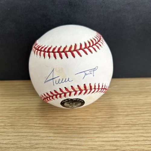 WILLIE MAYS SIGNED OFFICIAL NATIONAL LEAGUE BASEBALL