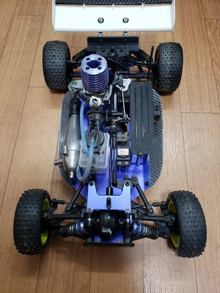 Kyosho Inferno TR15 4x2 RC Car Chassis High Performance Racing Model - Immagine 2 di 4