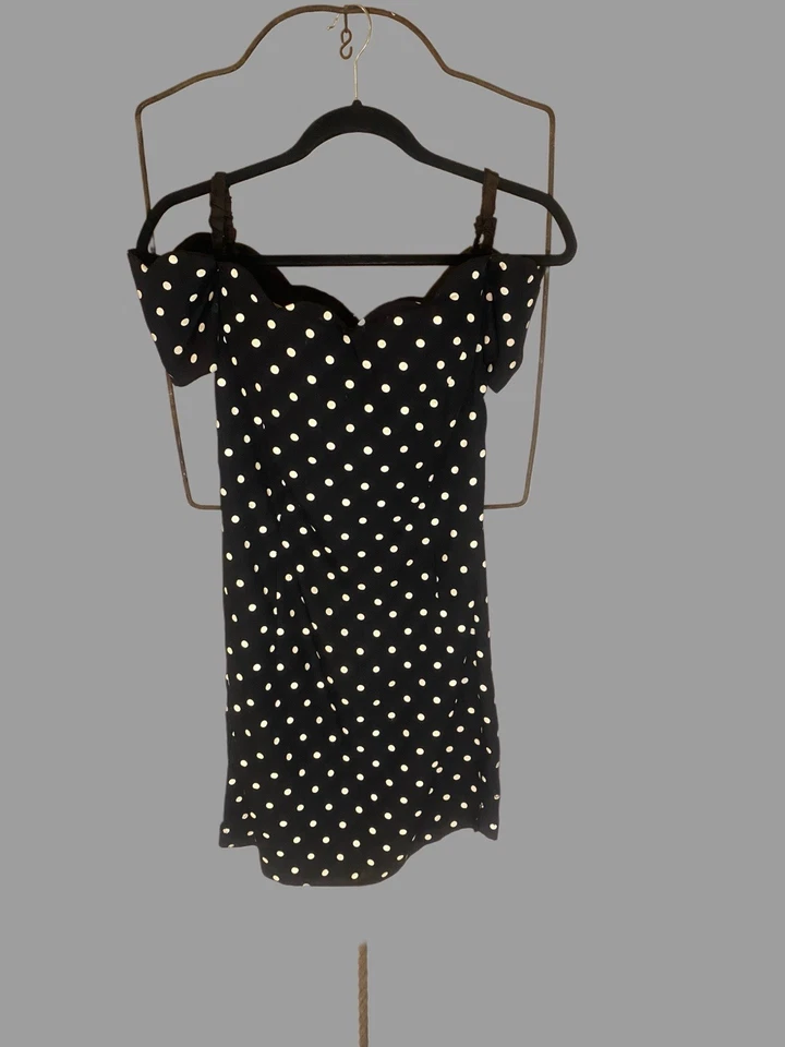 Size 4 retro pop 80s polka dot mini dress. Off shoulder/ sweetheart neckline - Image 2 of 4