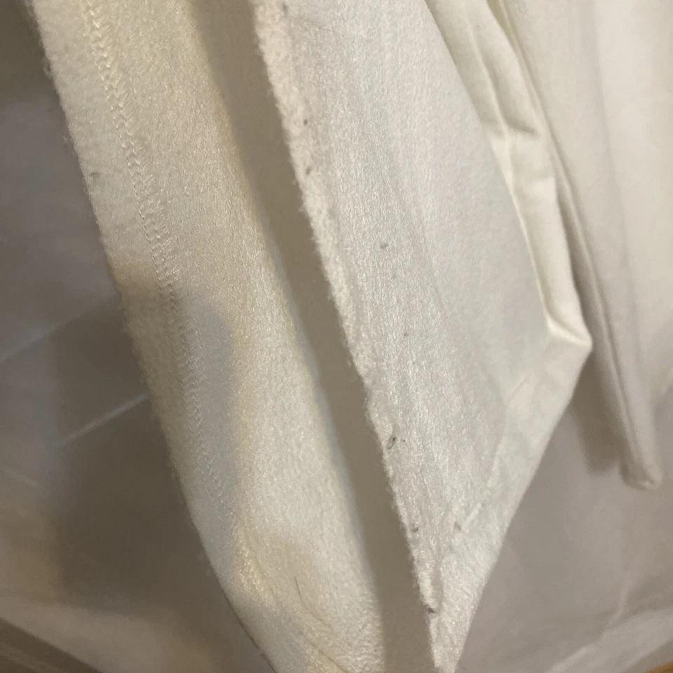 Pantalones de vestir MissGuided para mujer blancos de pierna ancha talla 0 cremallera y botón Foto 4 de 4