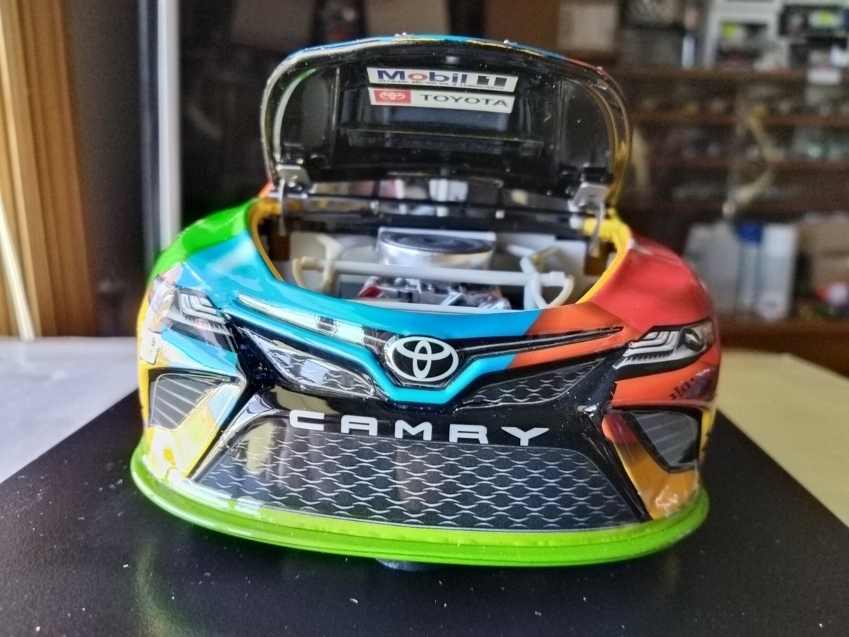 Kyle Busch Signed NASCAR LE #18 M&M's Halloween 2012 Toyota Camry 1:24