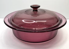 Visions Cranberry 2.5qt/2.5l Corning USA Ribbed Casserole Dish and Lid V-33-B