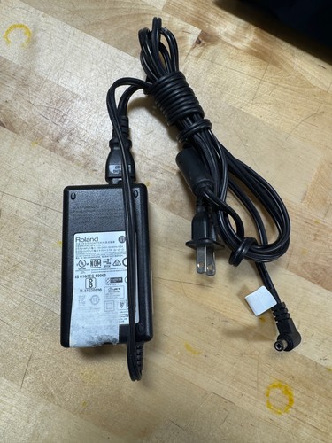 Roland TD-25 Drum Sound Module w/ power supply Cable Harness - Picture 9 of 10