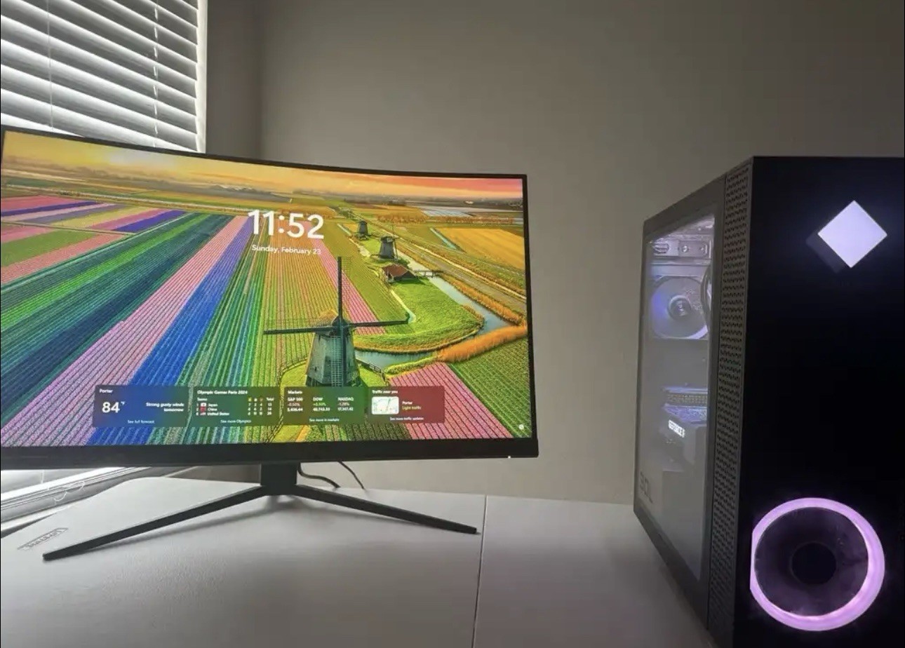 HP Oman Gaming PC with Optic G3204 Curved Gaming Monitor