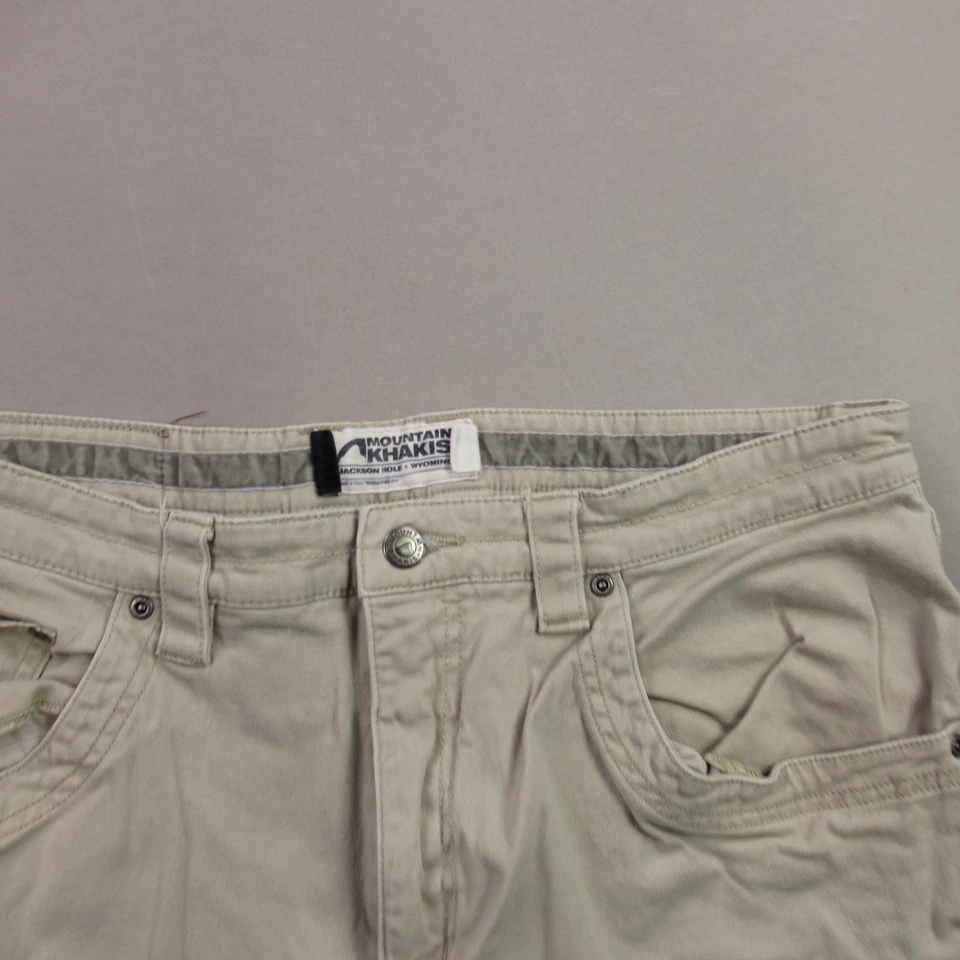 Pantalones Cortos Mountain Khakis Para Hombre 36X9 Bolsillos Carga Calce Clásico Exterior Marfil Foto 2 de 4