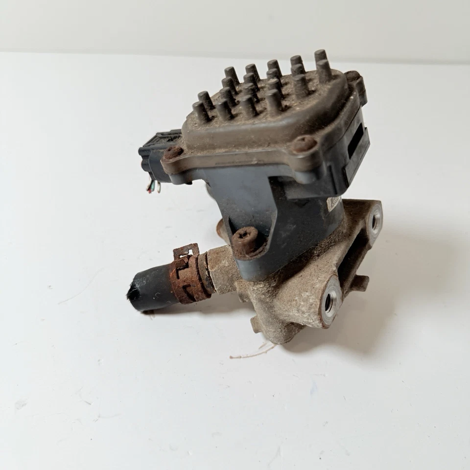 2014 TOYOTA HIGHLANDER HYBRID OIL COOLER PUMP & MOTOR OEM - Image 2 of 4