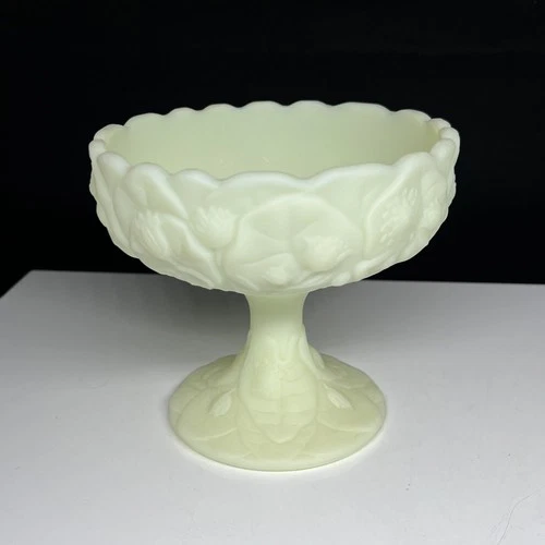 Fenton Uranium Custard Satin Glass Water Lilly Covered Compote Pedestal Dish 6”