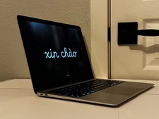 2020 Apple MacBook Air 13.3" M1 8C GPU 3.2GHz 8GB RAM 256GB SSD A2337