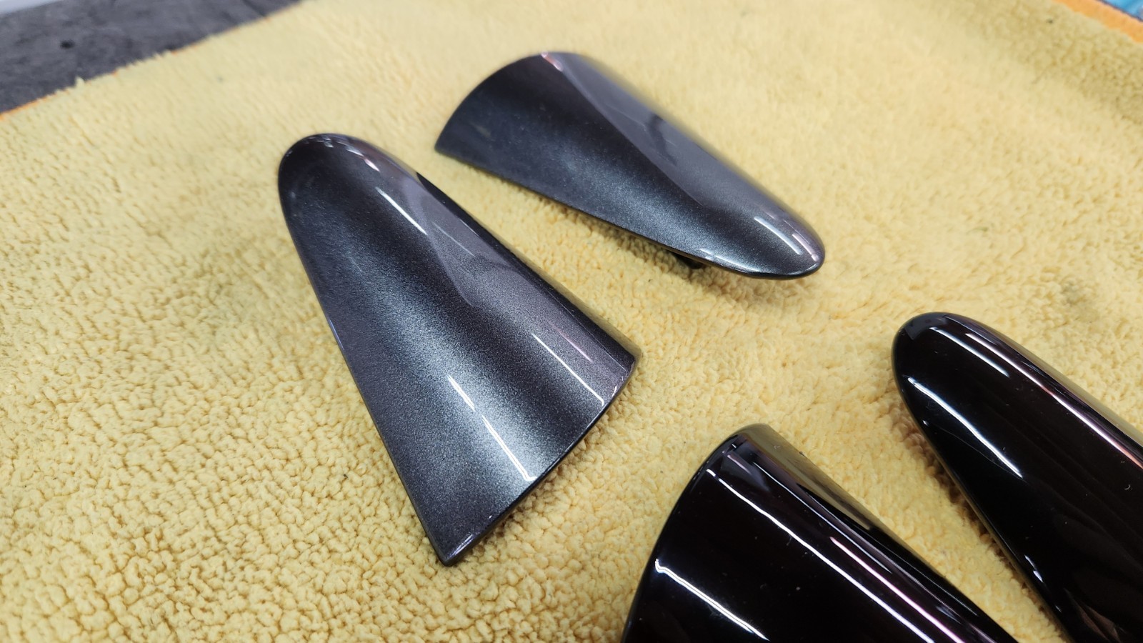 10-15 Ferrari 458 Left / Right Right Outer Door Handles Grey