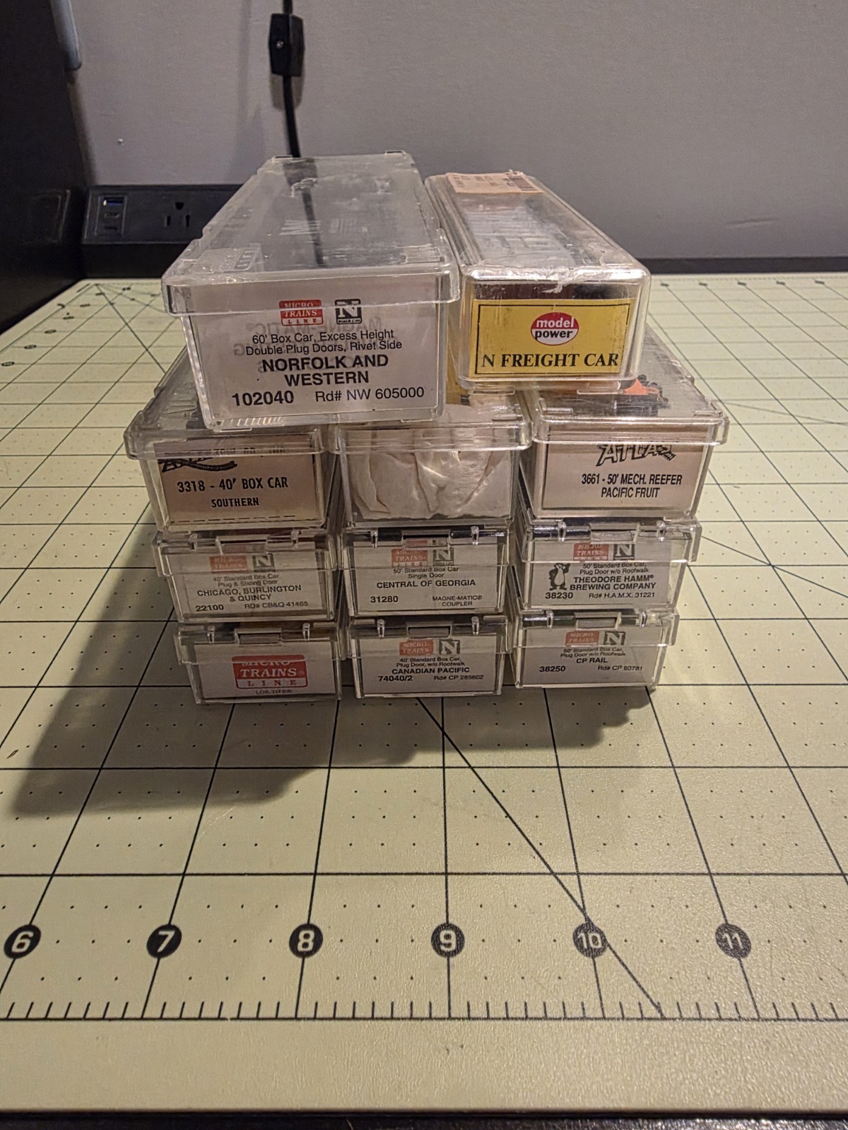 11x N Scale Micro-trains/Atlas Box Car Freight Car Lot | eBay