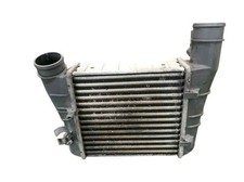 8E0145805AA ladeluftkühler SEAT EXEO BERLINA 3R2 2.0 TDI 2008 122596