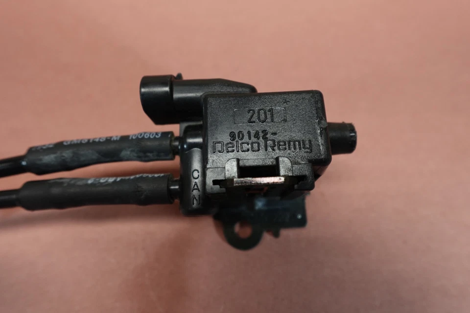 Harley Davidson VRSCSE 2005-2006 V-Rod válvula de purga solenoide y manguera Foto 2 de 4