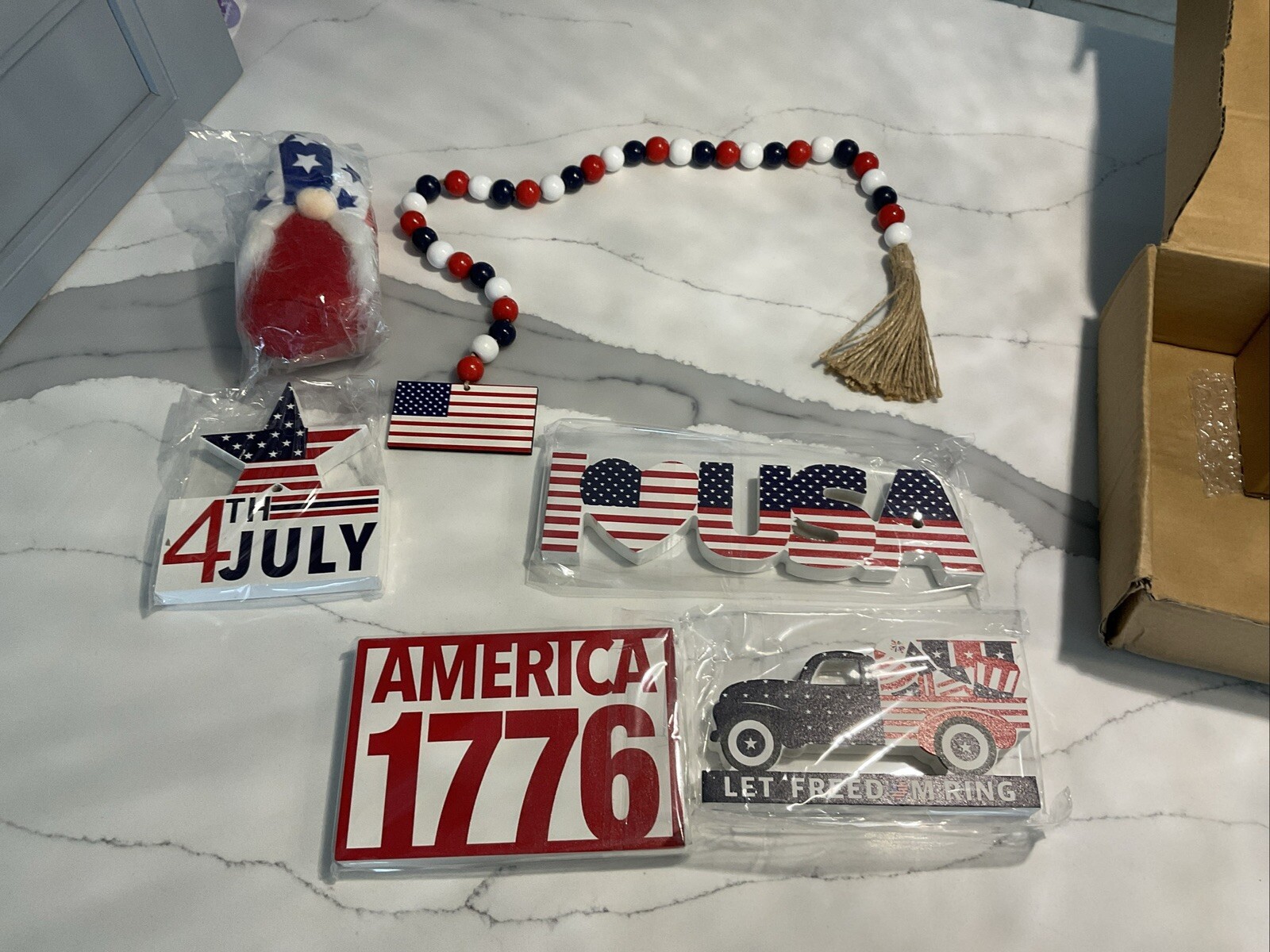 как выглядит 8 Pcs Wooden Table Decor 4th of July Table Centerpiece Sign Indepen фото