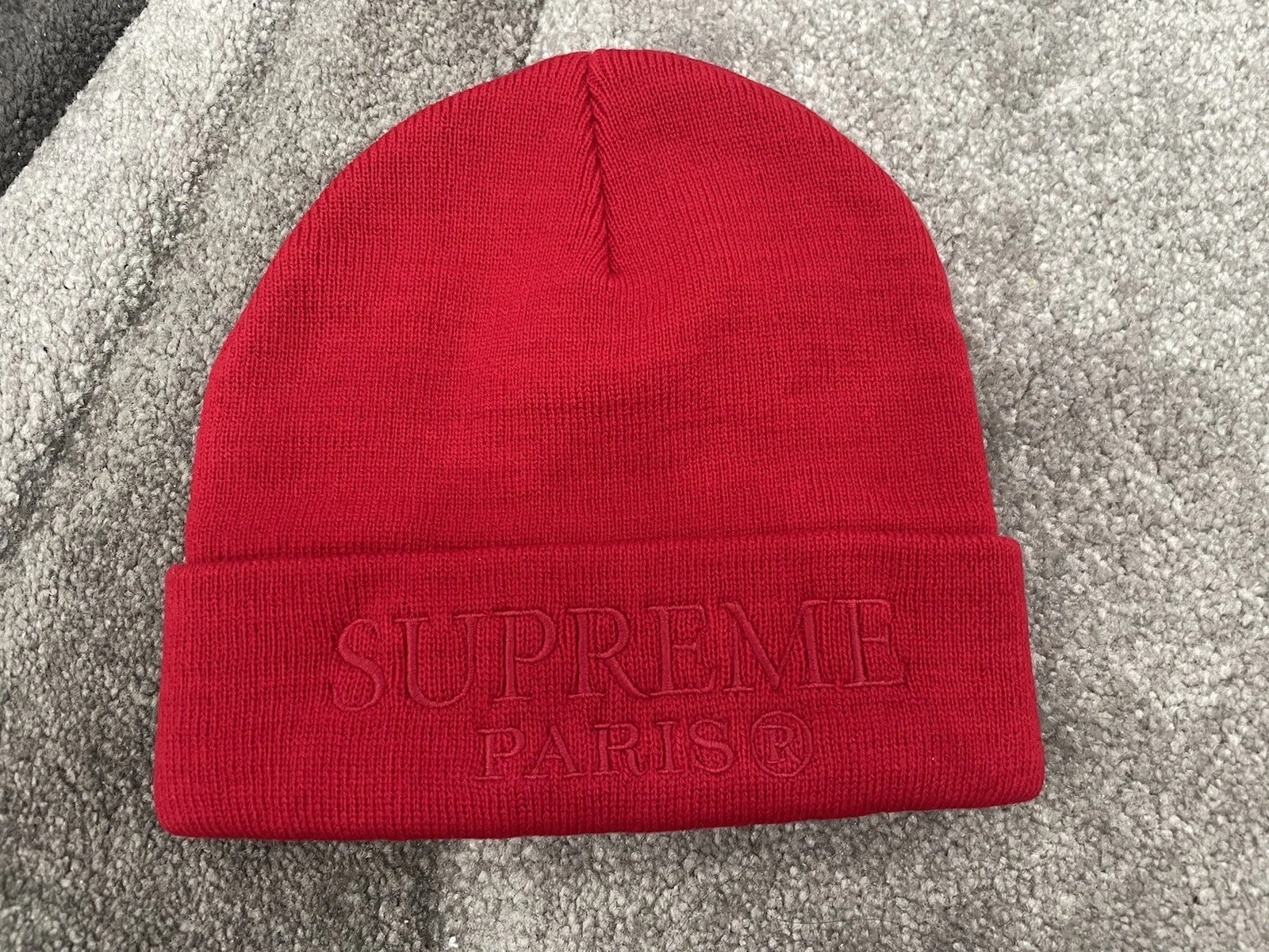 Supreme red beanie deadstock